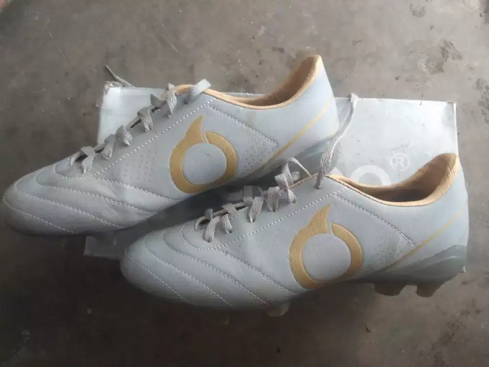 Sepatu bola Ortuseight uk.40