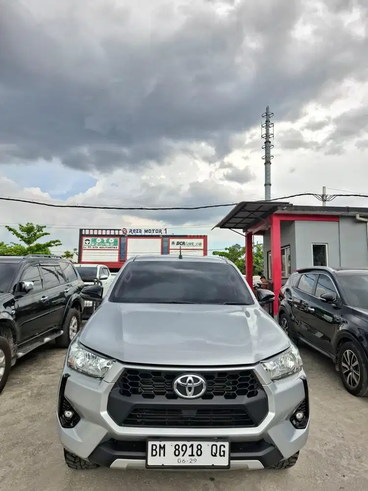 Hilux 2024 G DC manual. Km 56rb antik