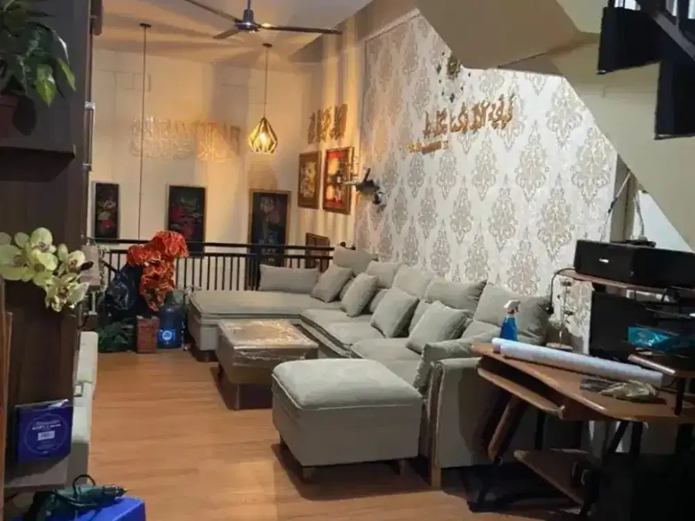 Rumah 3 Lantai Siap Huni Duren Sawit Akses Jalan 2 Mobil Asri