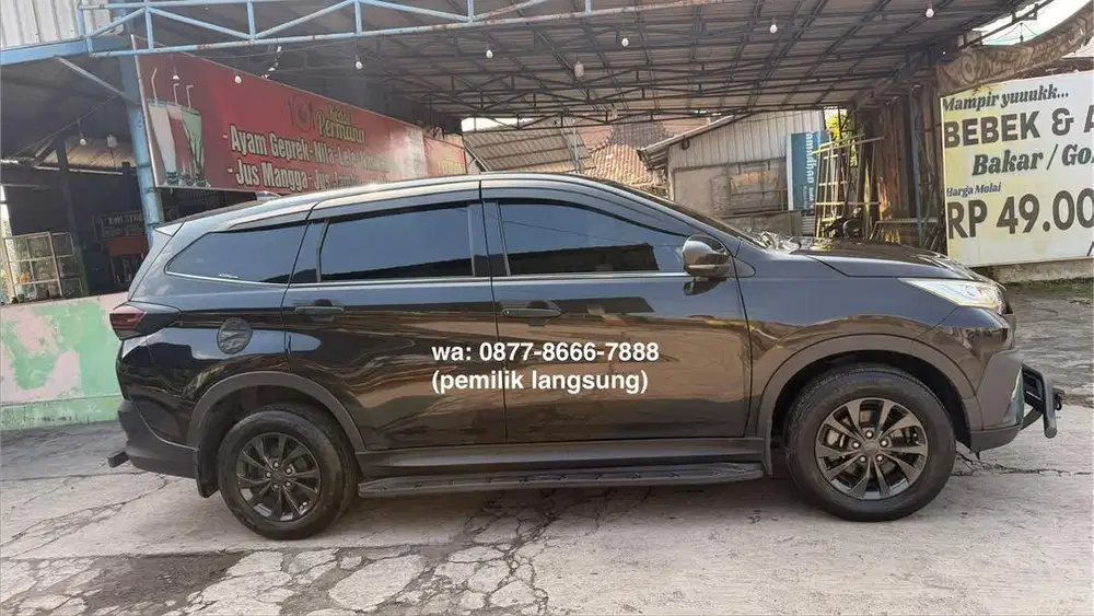 Terios X Deluxe 2022 A/T Black