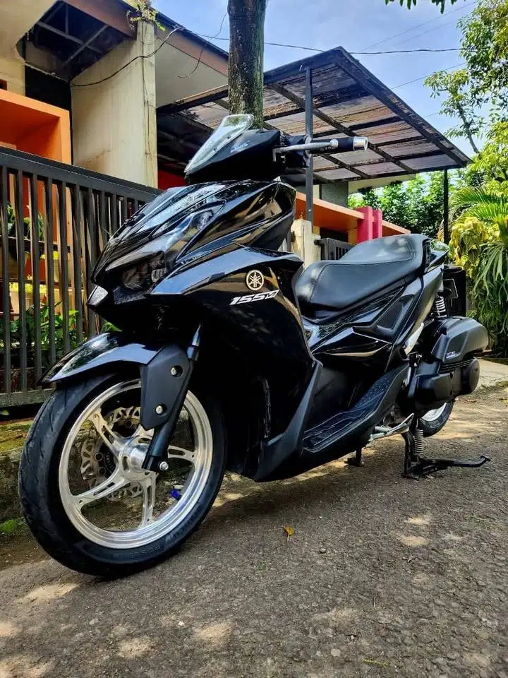 Aerox Alpha 155 Black Edition