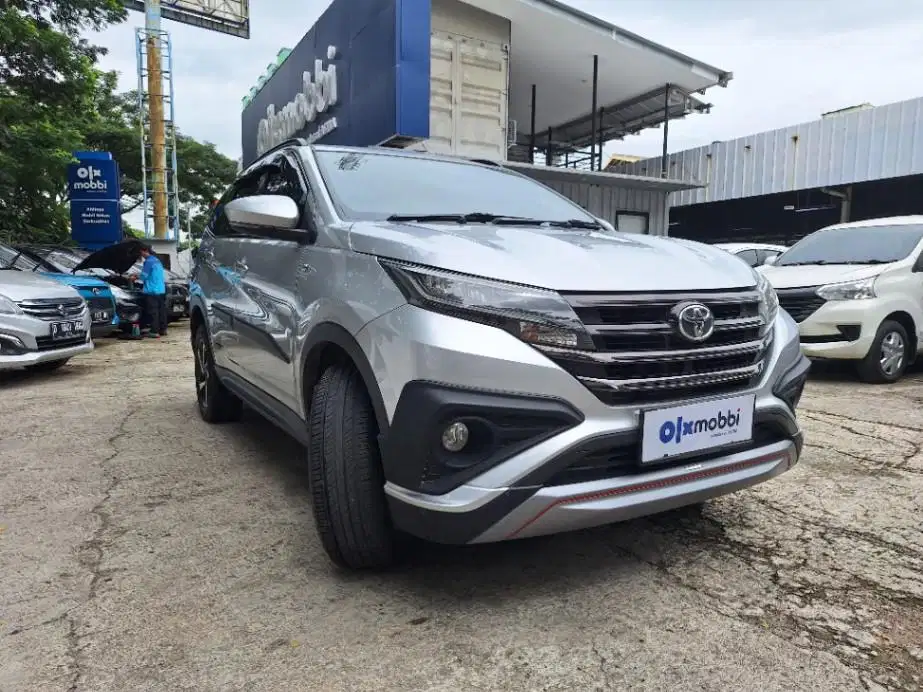 DP MURAH Toyota Rush 1.5 S Bensin-AT 2018 Silver CSYFB