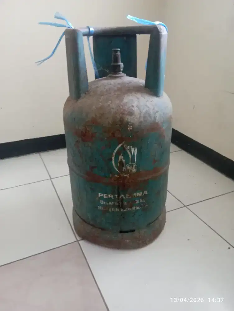 Tabung gas biru 12 kg