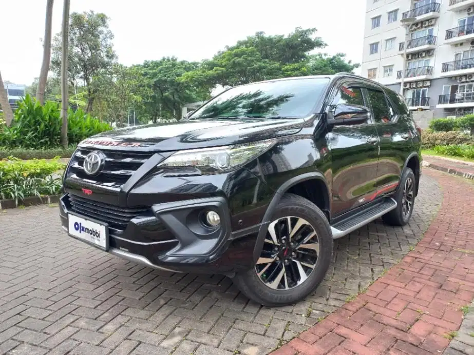 DP RENDAH Toyota Fortuner 2.4 4x2 VRZ TRD Solar-AT 2018 BJVS