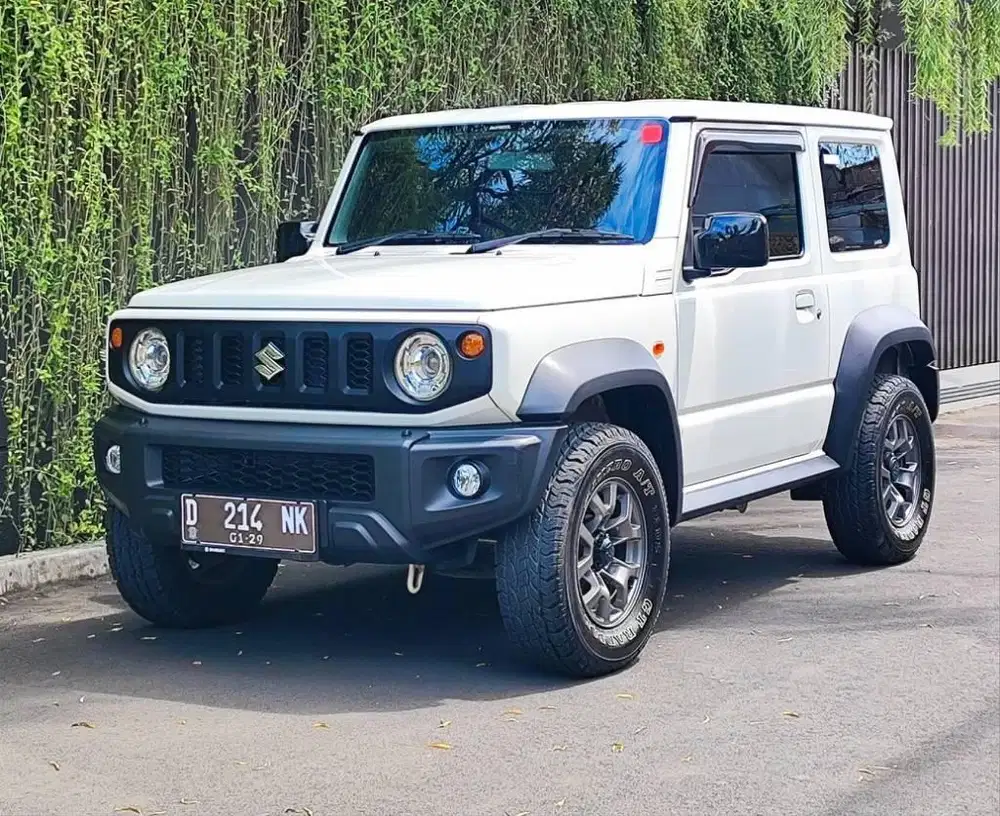 JIMNY ALL GRIP 1.5 4X4 AT 2023/2024 LowKM 3rb FREE SERVICE RECORD BDG