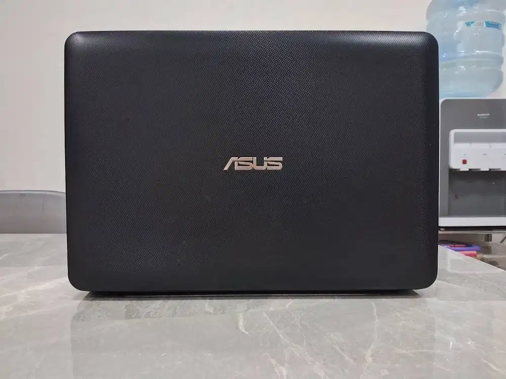 ASUS AMD Quad Core 6GB VGA Radeon R5 Laptop Gaming Desain Garansi