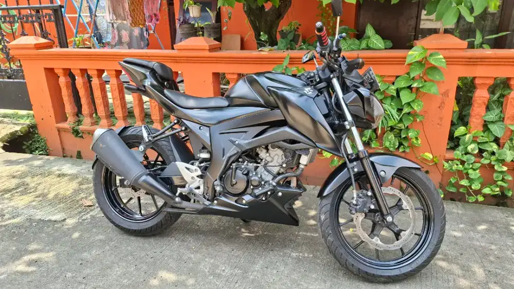 Dijual Suzuki GSXS150 LOW KILOMETER MULUS