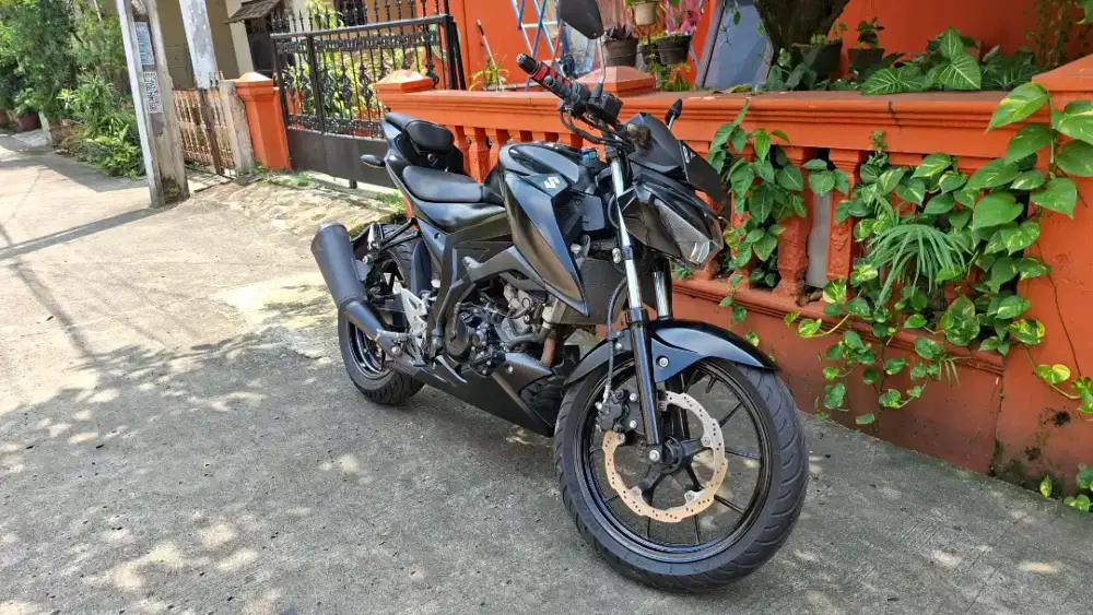 Suzuki GSX S150 LOW KILOMETER MULUS