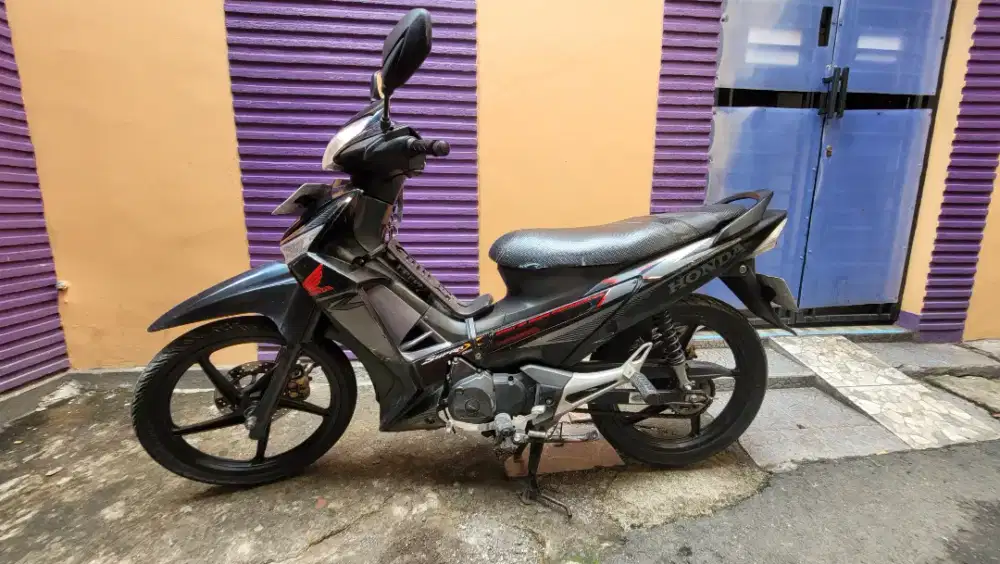 Supra X 125 2008 Hitam