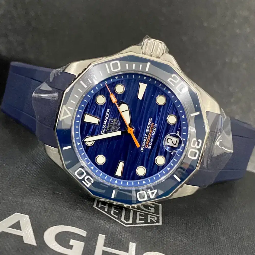 [For Sale] TAG Heuer Aquaracer 300M Professional 300 Date COSC 2025