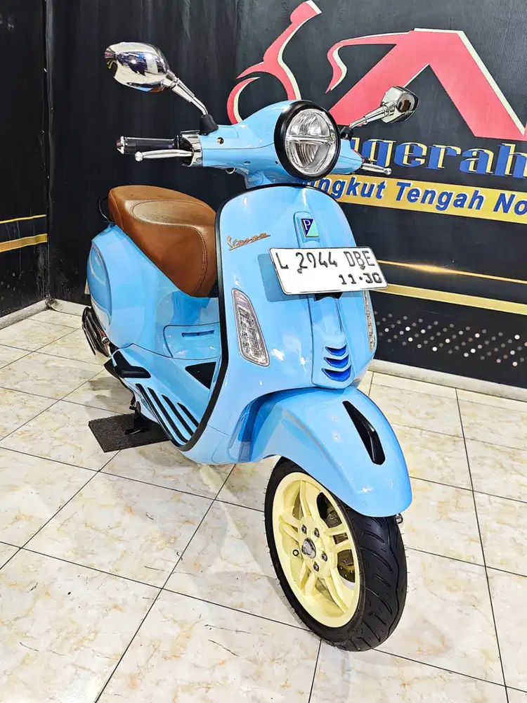 Slow on going Vespa Primavera S 150 ABS TH 2025 dp 7jt an