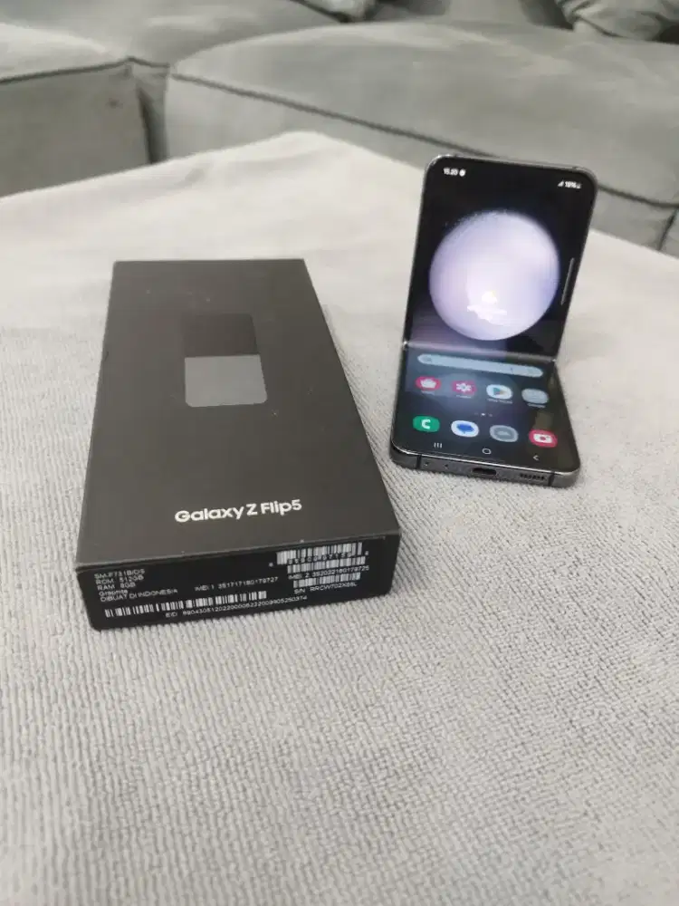 Samsung Z flip 5 8/512gb