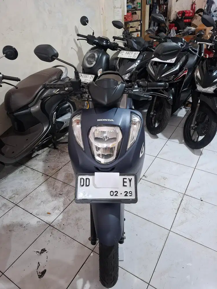Honda Genio 2024 biru