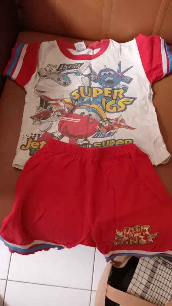 Baju dan celana anak