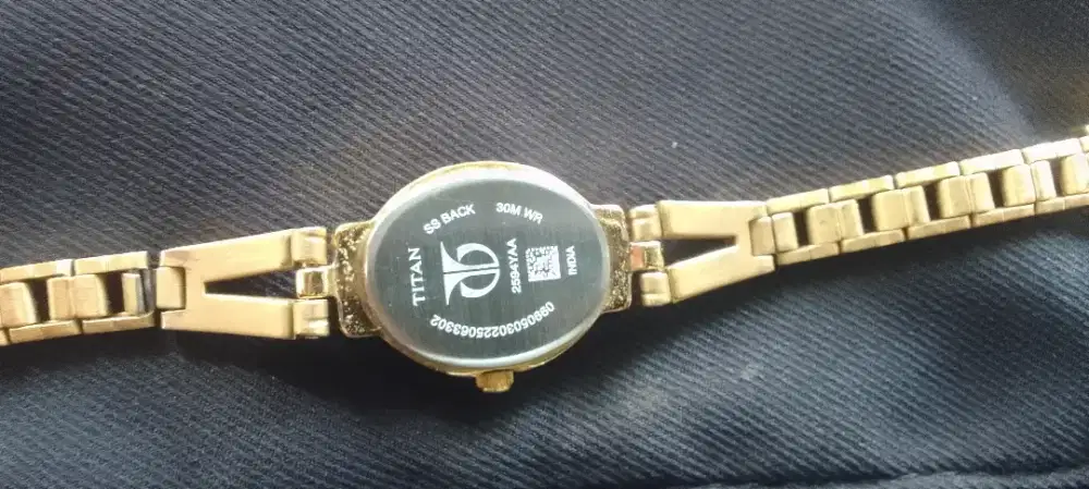 Jual jam merk titan asli