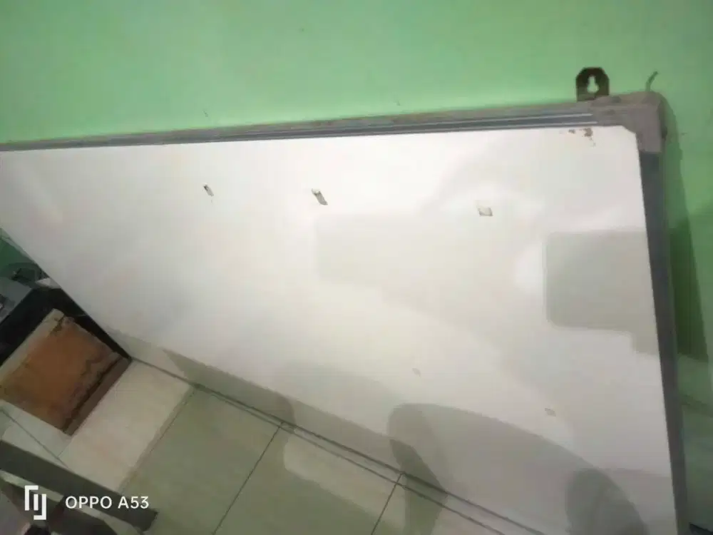 Whiteboard papan tulis besar masih bagus