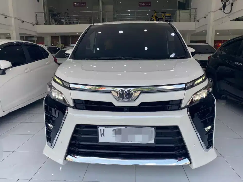 Toyota voxy 2020 AT 2.0 super istimewa
