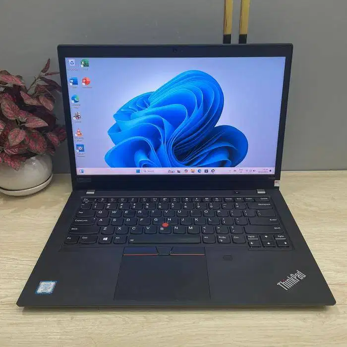 LAPTOP LENOVO THINKPAD T490 i5 GEN8 RAM SSD MULUS PROMO MURAH *RET