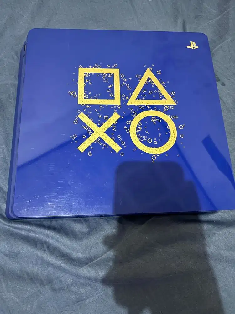 PLAYSTATION 4 LIMITED EDITION DAYS OF PLAY