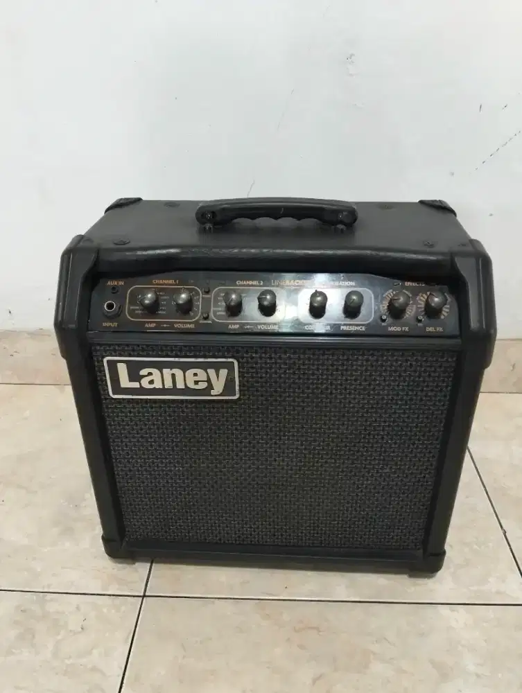 Ampli gitar LANEY Line Backer20