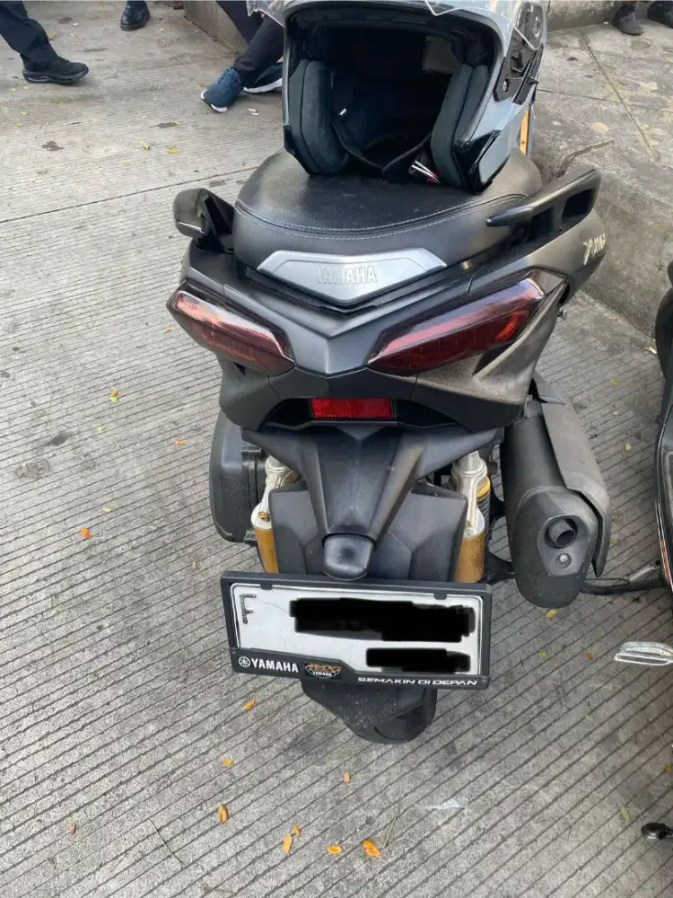 XMAX 2020 second like new