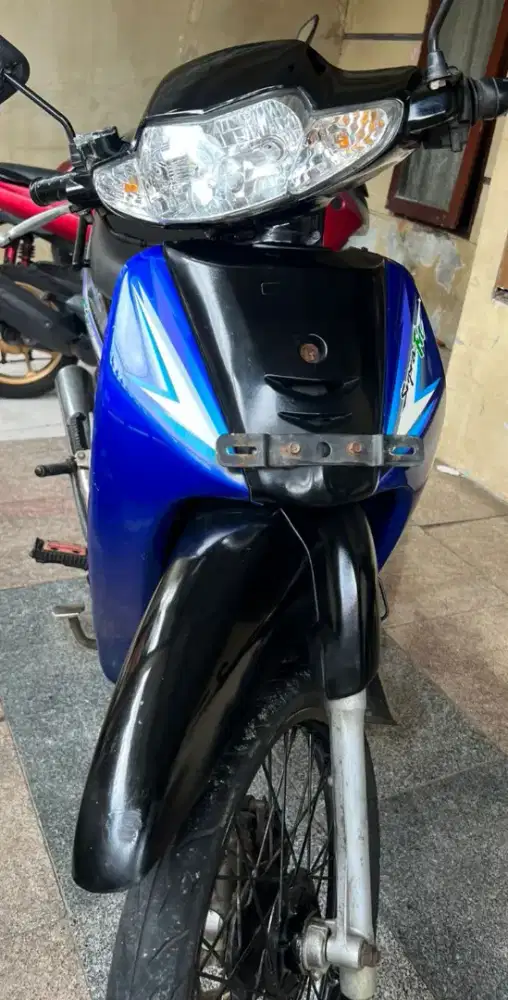 Supra fit 2004 warna hitam biru