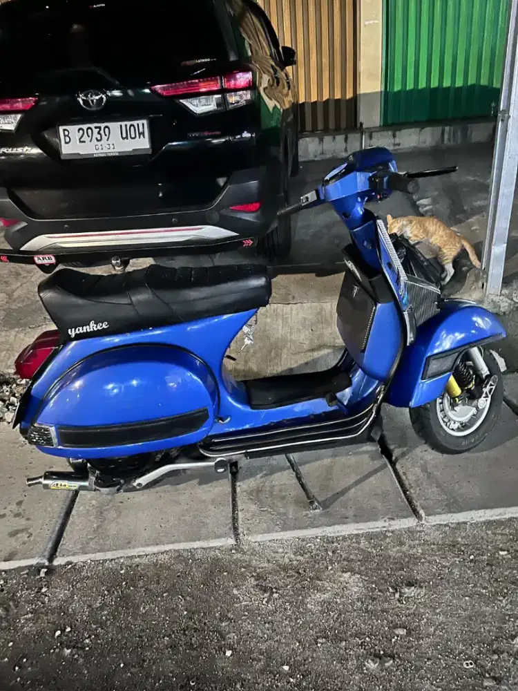 Vespa P 150 X Super blue