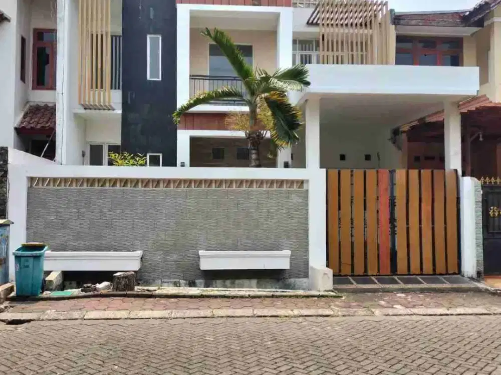 Rumah Siap Huni Di Rafless Hills Cibubur
