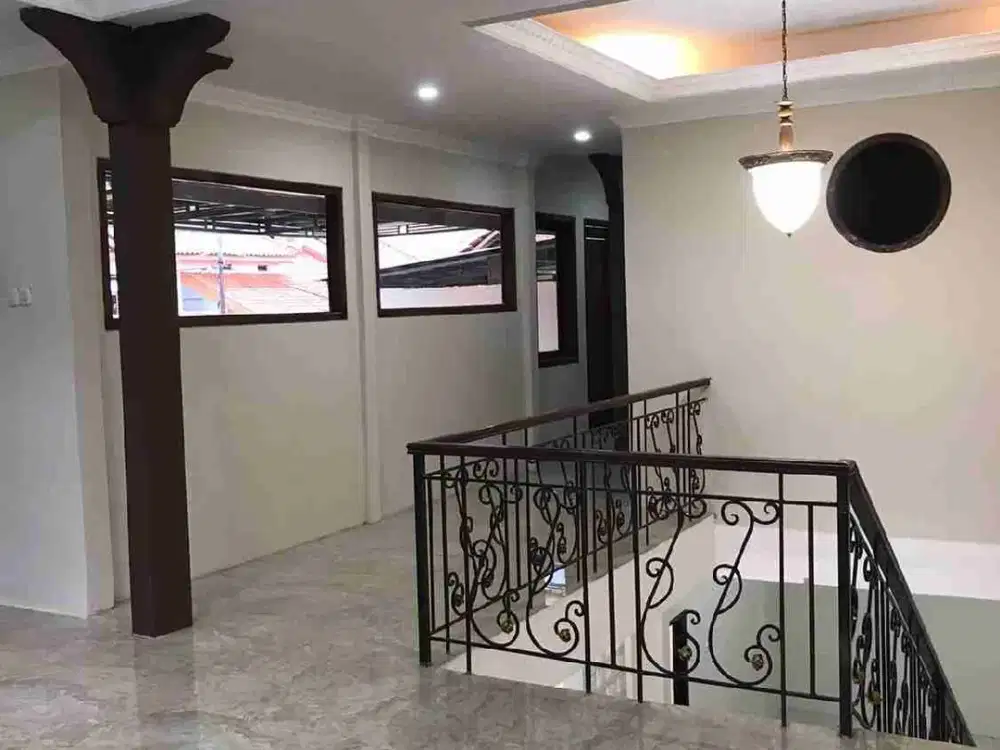 RIUNG BANDUNG 2LANTAI MEWAH MURAH 1.375 M NEGO KERAS