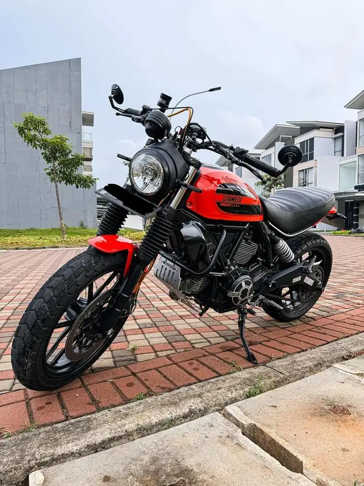 (Full paper) Ducati Scrambler 400 with SC PROJECT