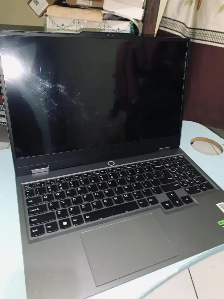 Laptop LOQ 15irx9