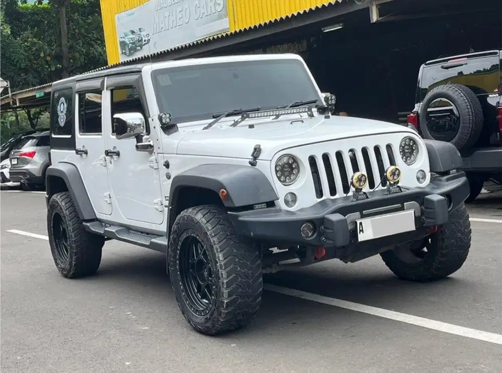 TERMURAH!! JEEP WRANGLER SPORT 3.6 AT PUTIH 2014