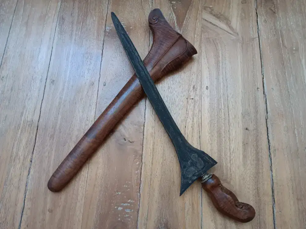 Keris Antik dari Jawa Timur Warangka Singosari Baru 30cm'an