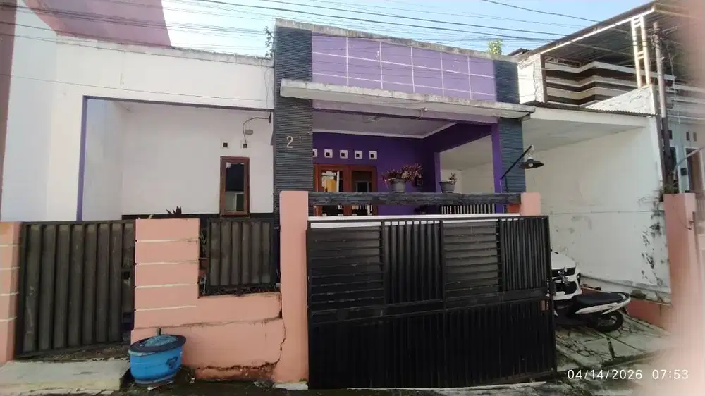 Rumah di Bendan Duwur, Gajah Mungkur, Semarang lingkungan Kampus