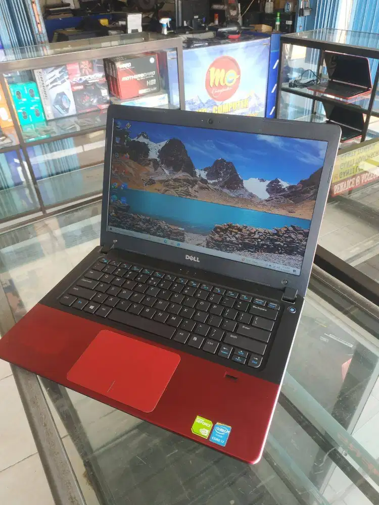 DELL i7 gen 5 / Ram 4gb / 500gb HDD / Nvidia 830m 2gb
