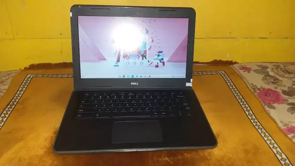 Dijual Laptop Chroombook merk DELL 13 inchi 4GB mulus..