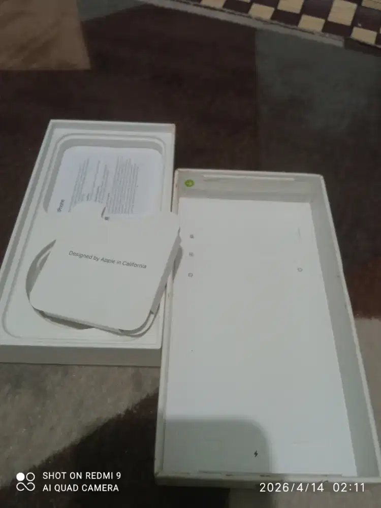 For sale satu buah Dus i pone 13