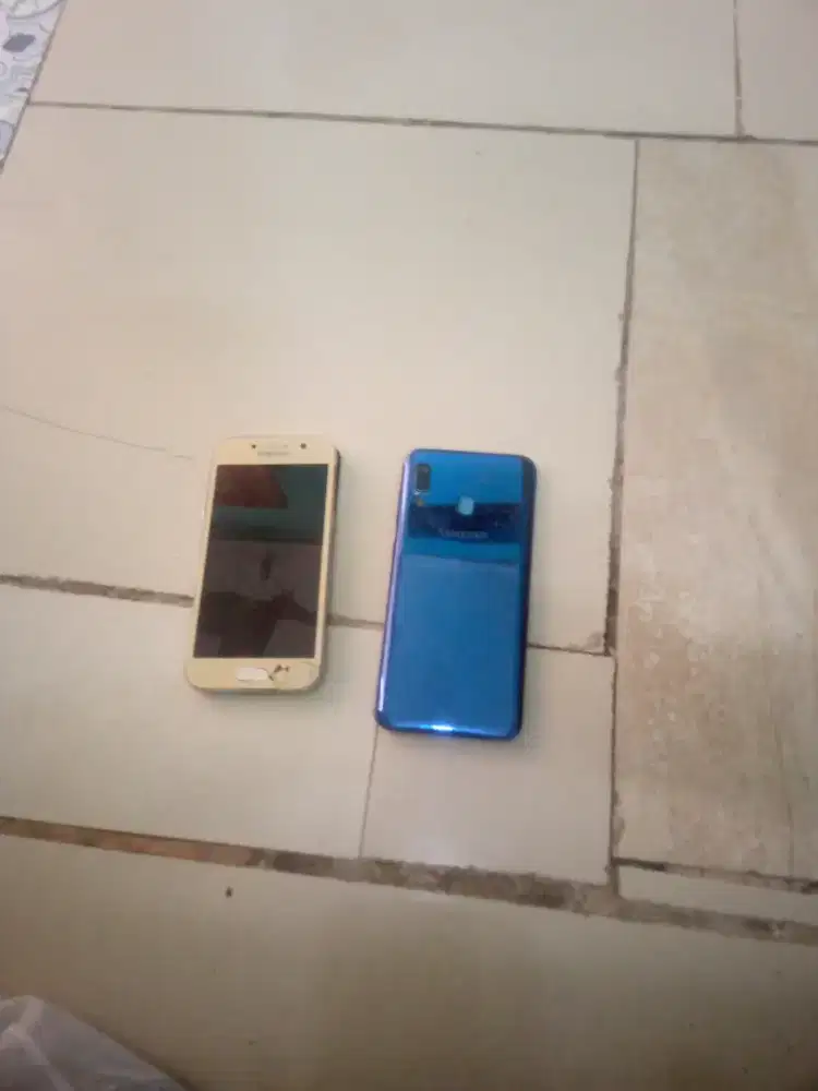 Samsung A20 ram4 64 Samsung galaxy A5 rsm3/32 kondisi mesin hidup