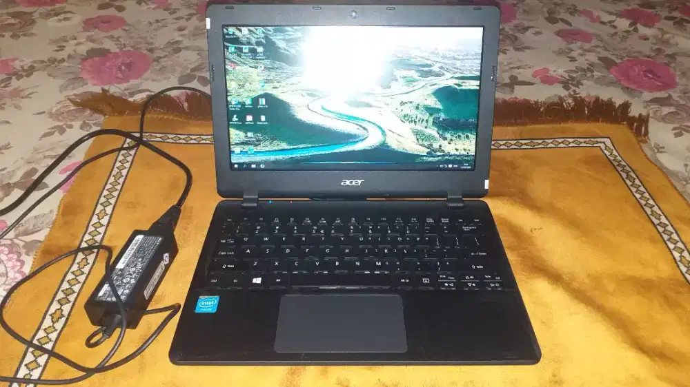 Dijual cepat Laptop chroombook Acer 12 inchi muluss