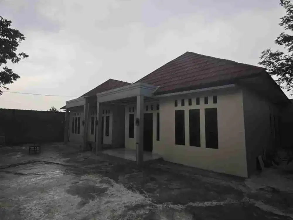 DI SEWAKAN RUMAH BANGUNAN BARU
DISEPUTARAN UTARA KAMPUS UGM
JLN KALIURANG KM 8