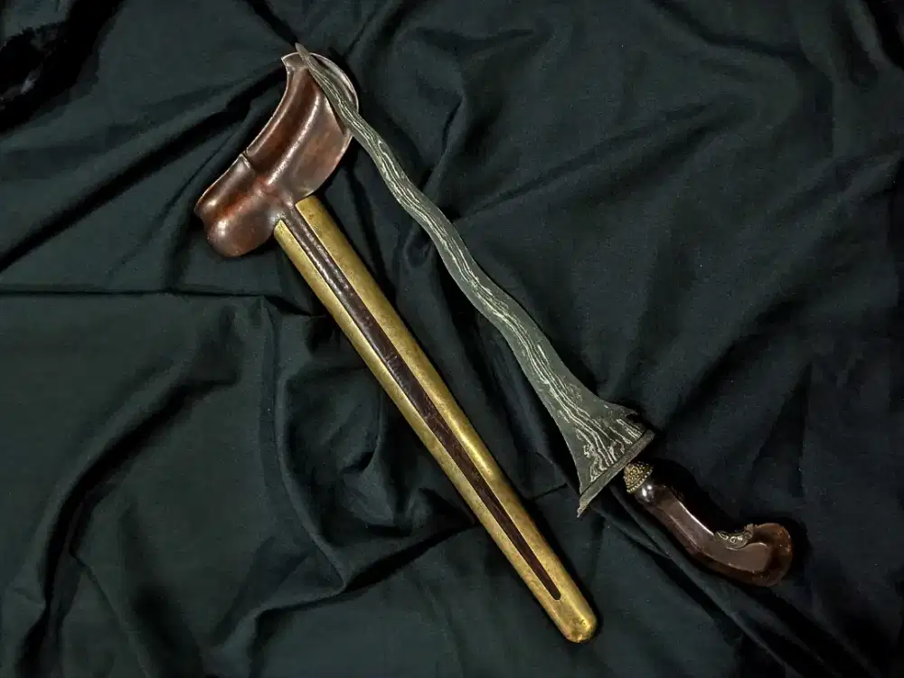 Keris sepuh Carangsoka pamor singkir era blambangan