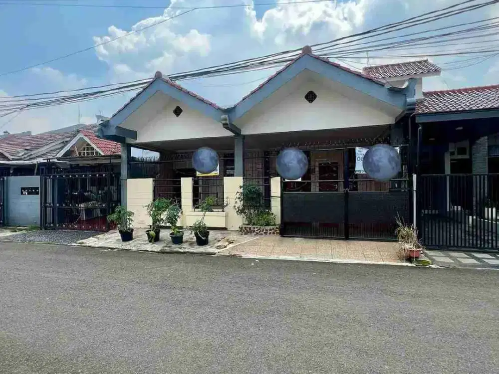 DISEWAKAN CEPAT RUMAH NUSA LOKA BSD JL SULAWESI  BSD TANGERANG