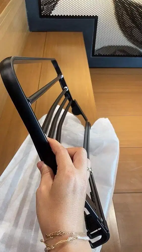 Rak handuk kamar mandi dinding