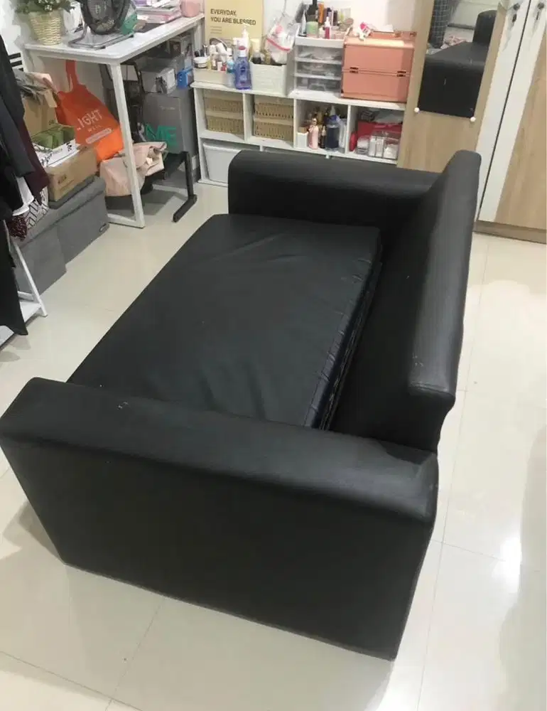 JUAL SOFA BED INFORMA 100 x 200 BAHAN KULIT ADEM BUSA EMPUK