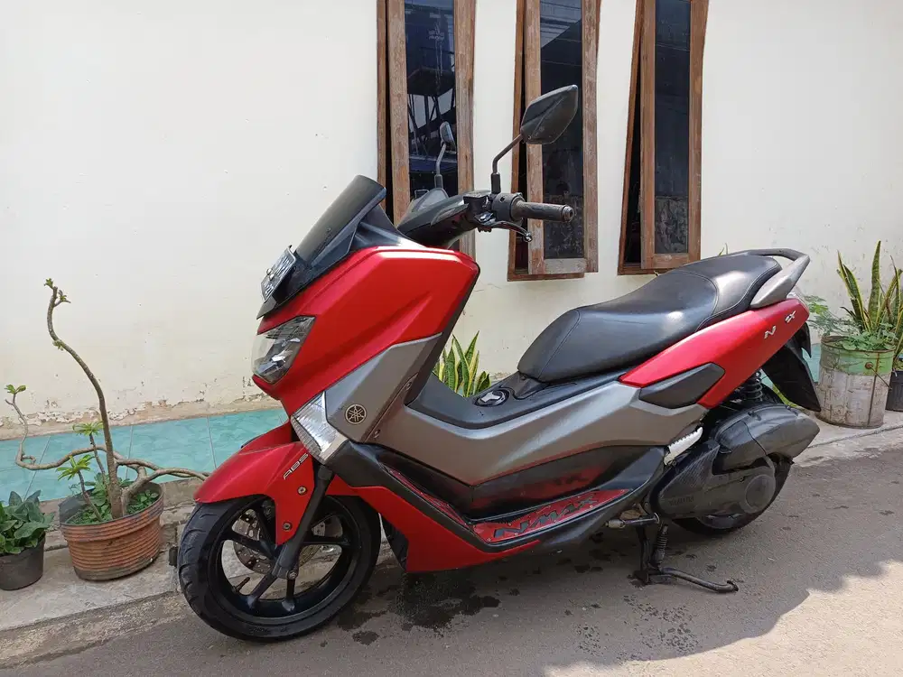 Di jual cepat nmax old abs 2017 siap pakai