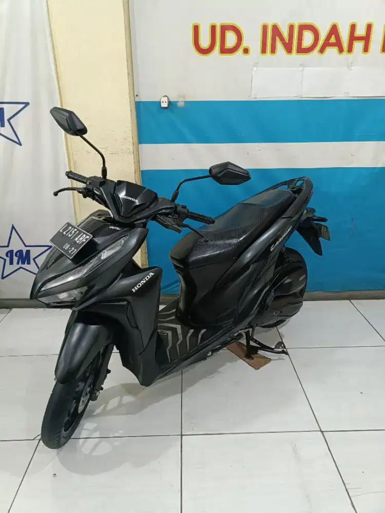Vario 125 ESP CBS ISS EXCLSV FI ECO 2022 bisa kredit