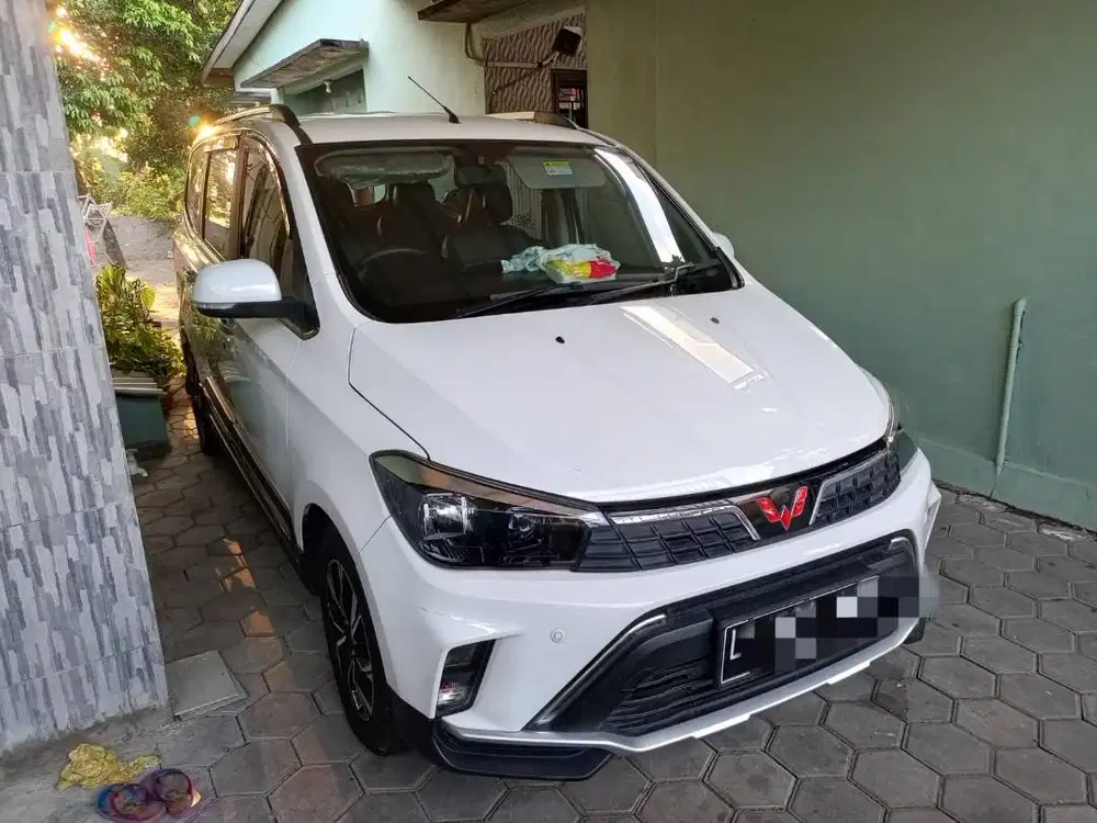 DIJUAL WULING CONFERO S