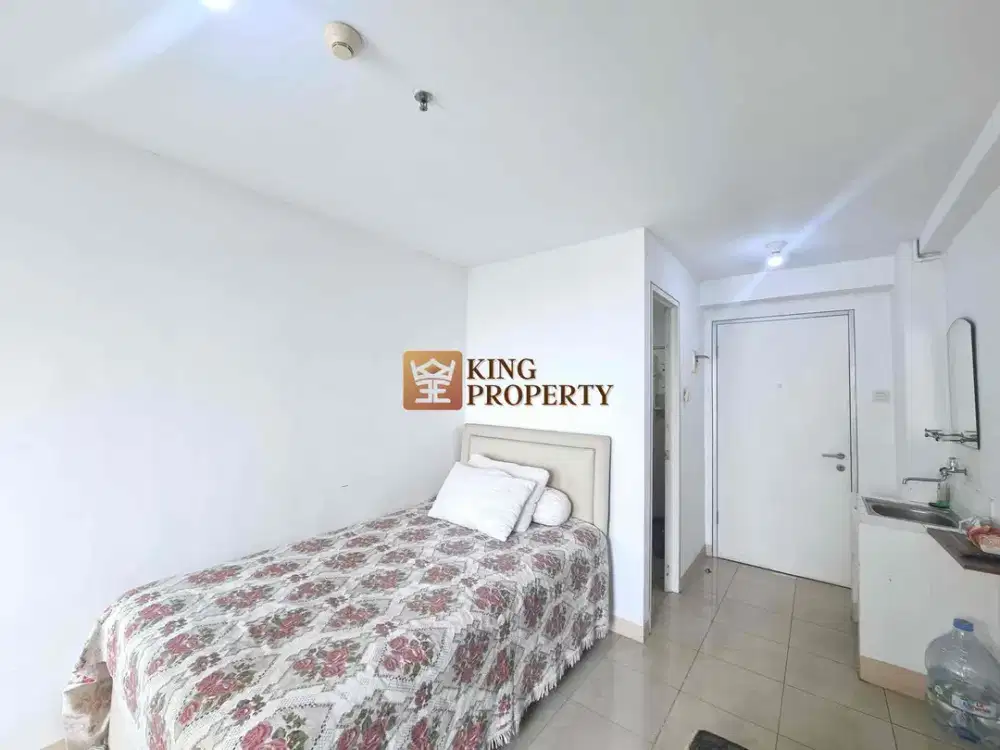 Tinggal Turun ke Mall! Disewa Studio Murah Furnish di Baywalk Apartemen Green Bay Puit Greenbay