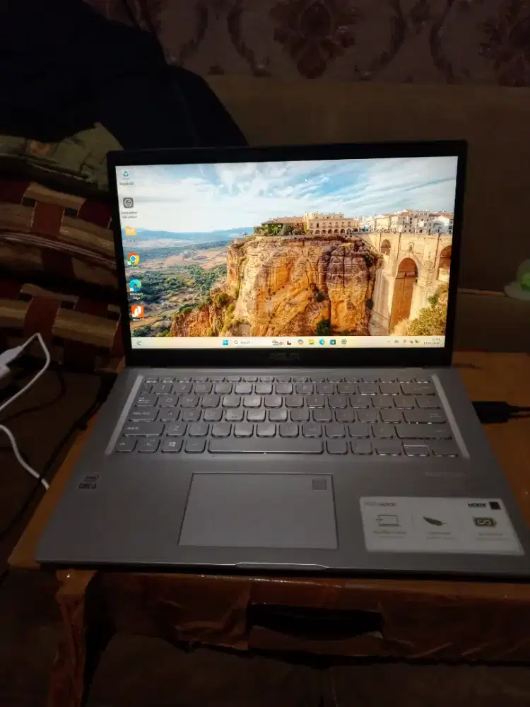 Laptop Core i5 Asus Vivobook