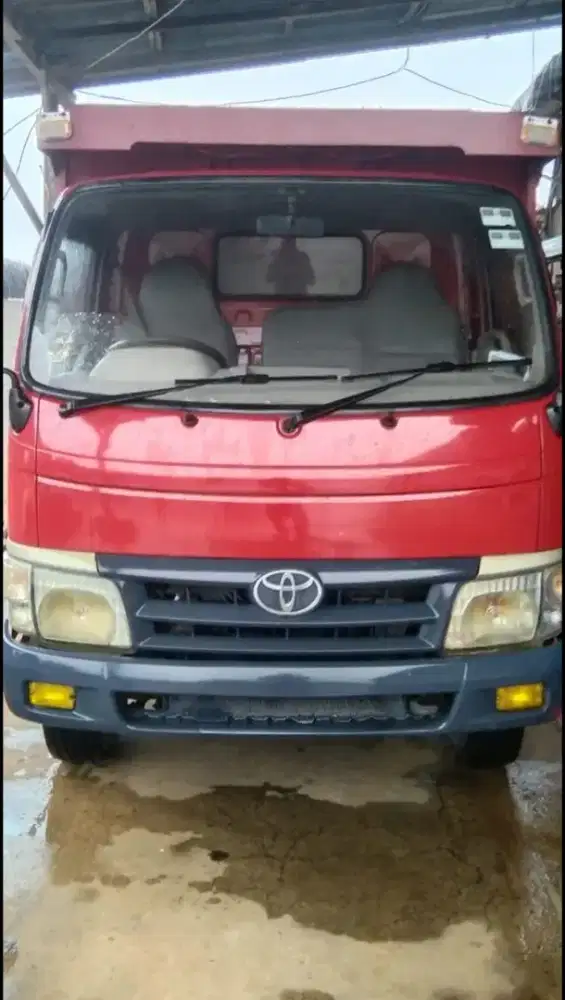 Truk Dyna 130ht 2011 mulus, siap kerja